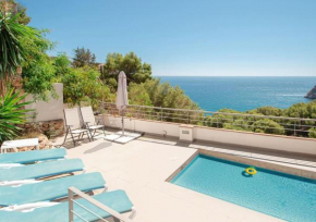 Sunny house with great sea views, 3 terraces, private heated pool and sauna